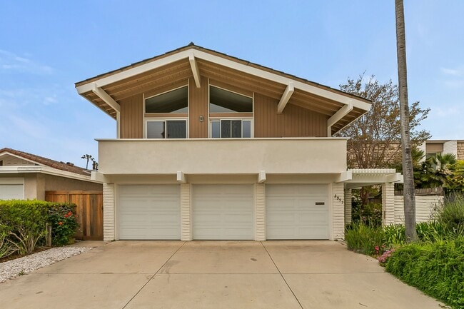 Building Photo - 2957 Seaview Ave