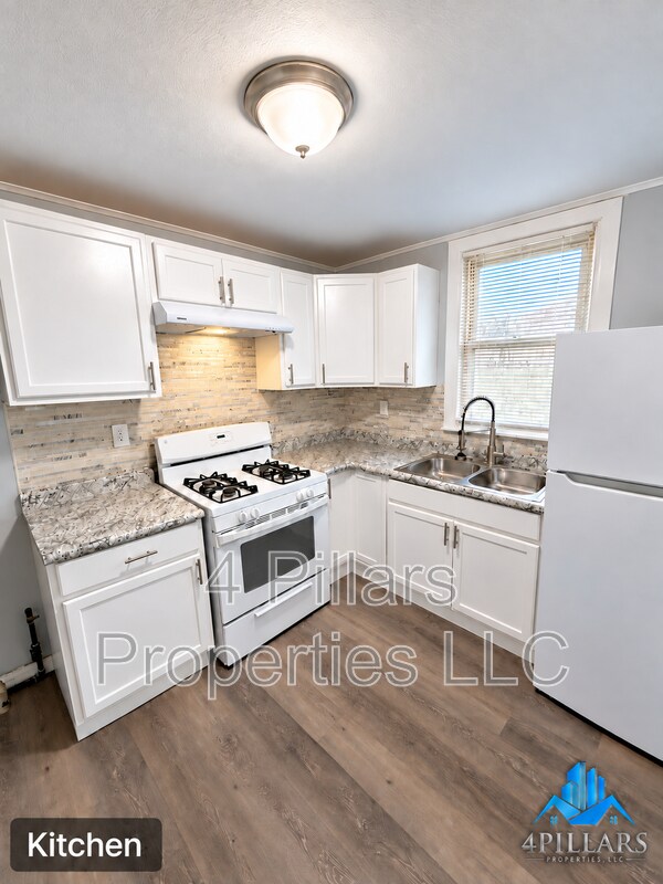 Building Photo - 4030 Alexander Ave