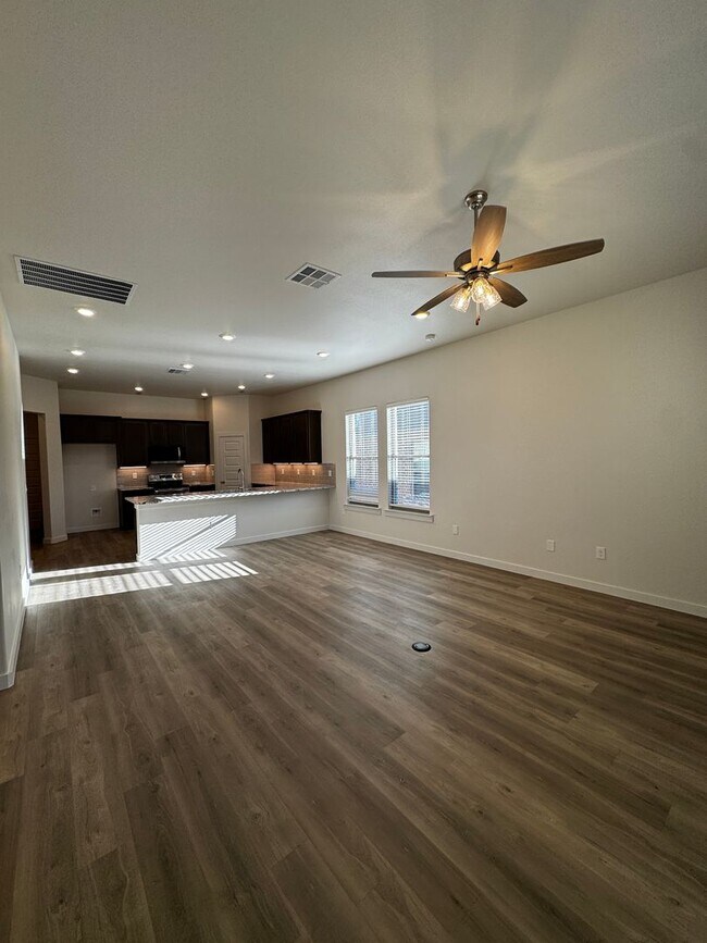 Building Photo - Fabulous Luxury Newer 2026 Build 3/2/2