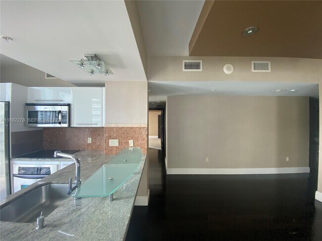 Building Photo - 185 SW 7th St