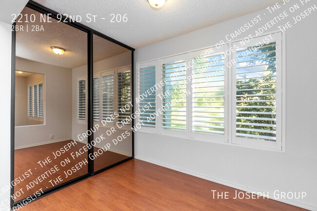 Building Photo - 2210 NE 92nd St