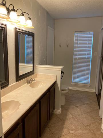 Building Photo - 2520 Galemeadow Dr