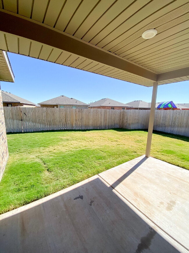 Building Photo - 13803 Quanah Ave