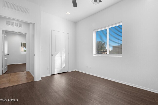 Building Photo - 8940 W Olive Ave