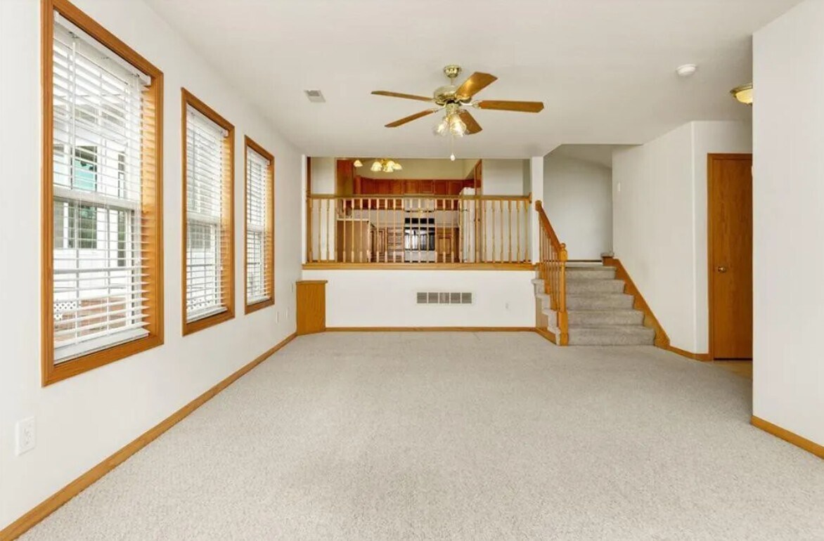 Building Photo - 2412 Emma Ave