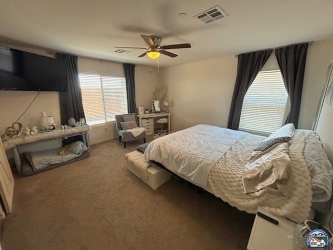 Building Photo - 916 Fieldbrook Ct