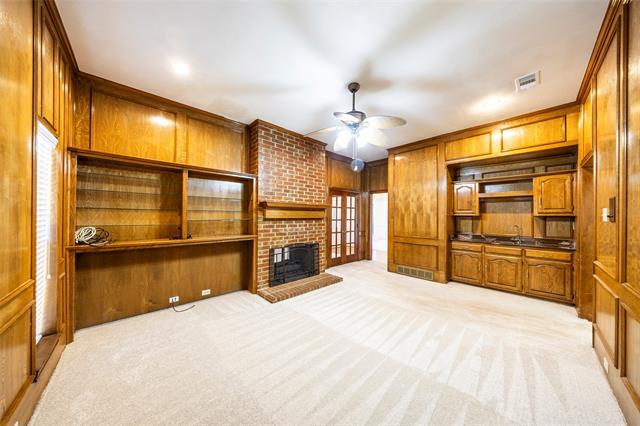 Building Photo - 1400 Sacramento Terrace