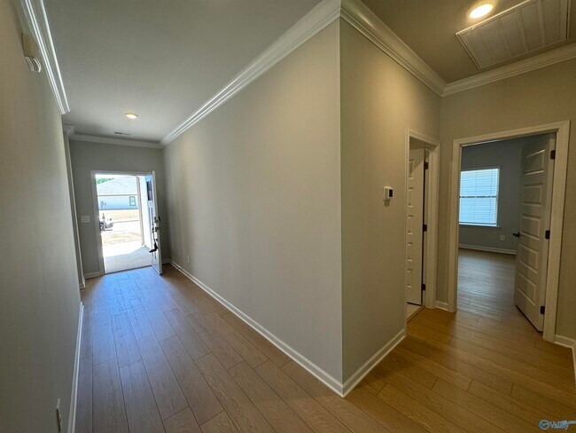 Building Photo - 15589 Ruthie Lynn Dr