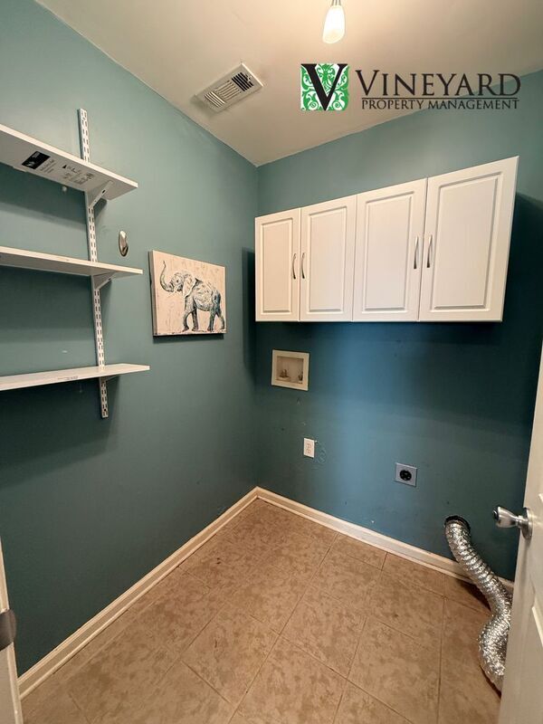 Building Photo - 3313 Hidden Trail Rd SE