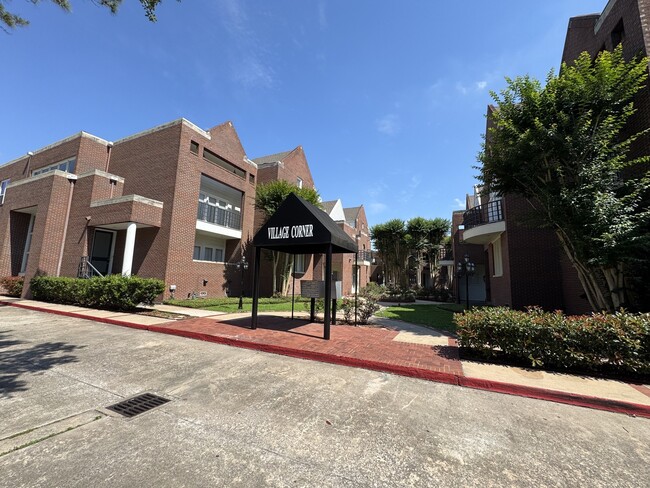 Building Photo - 11854 Taylorcrest Rd