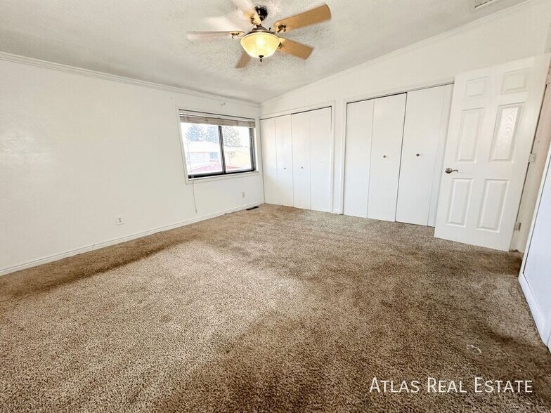 Building Photo - 218 W Rockrimmon Blvd