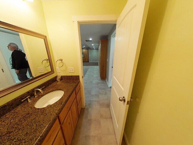 Building Photo - Snow-J3