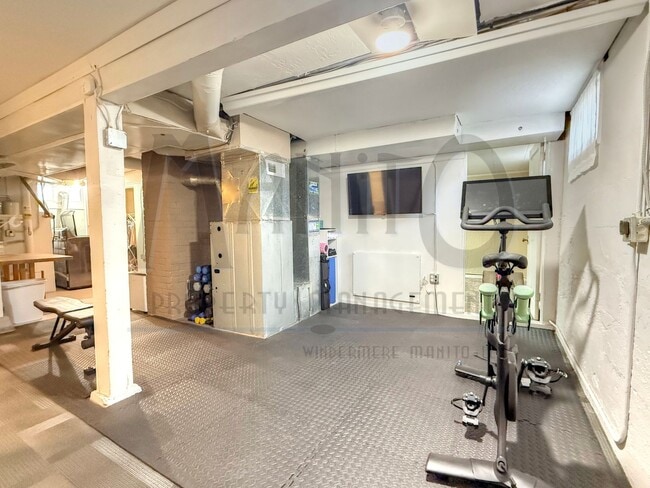 Building Photo - Beautiful Home Near Perry District