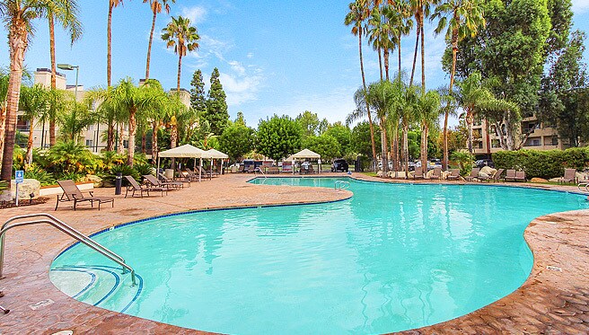 Main pool area - 5525 Canoga Ave