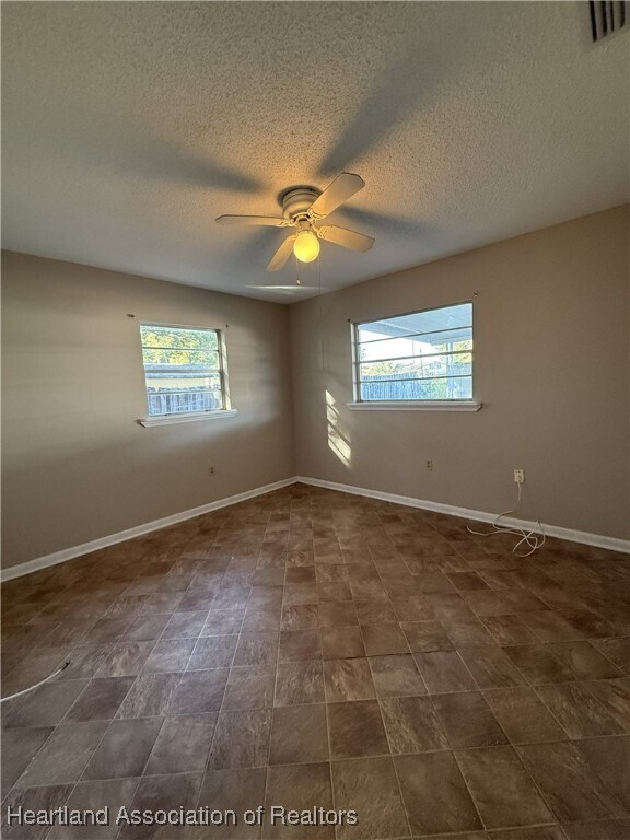 Building Photo - 1442 N Melrose Dr