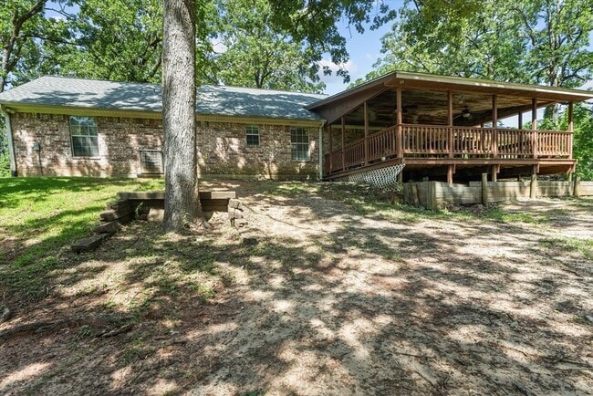 Building Photo - 176 Bending Oak Dr
