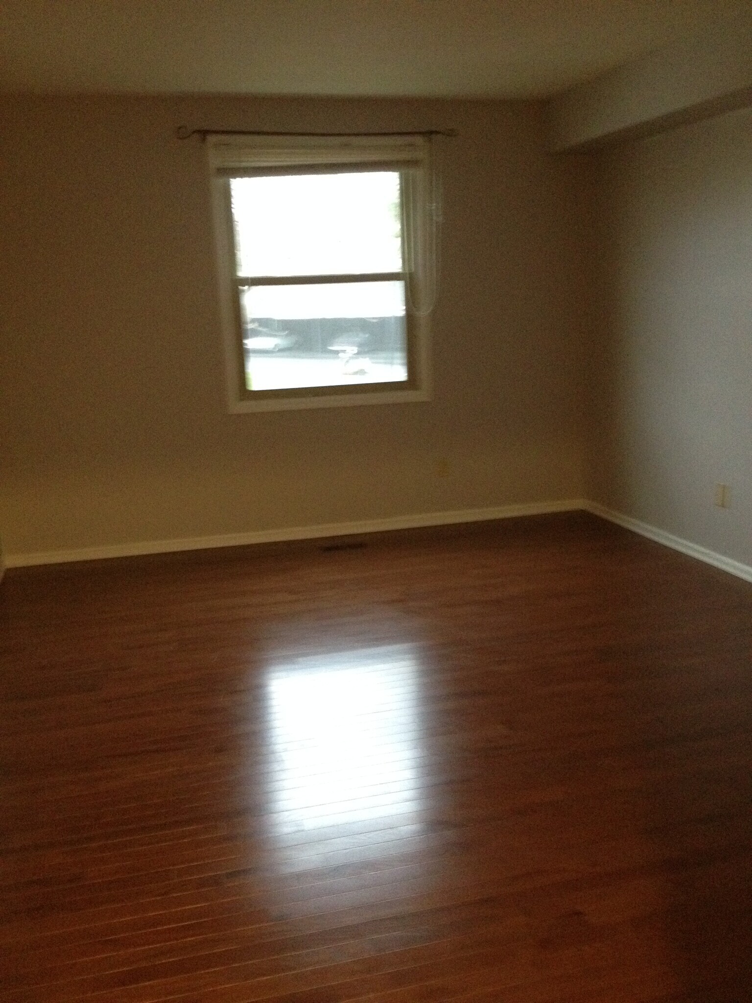 bedroom - 991 Manor Ln