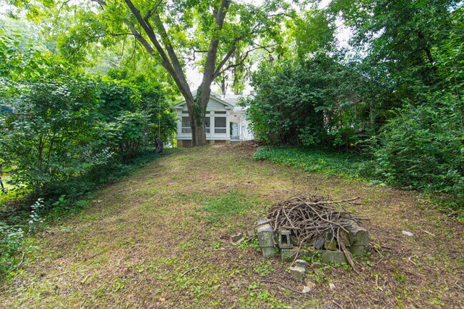 Building Photo - 26 Bagwell Ave