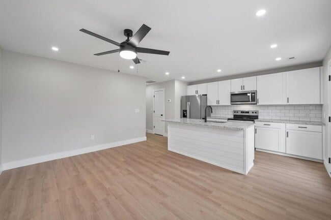 Building Photo - 112 Shipman Dr