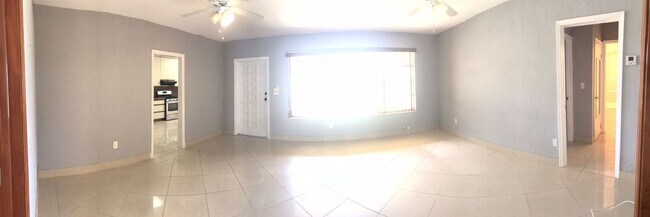 Building Photo - Miami Beach Home with a Pool!