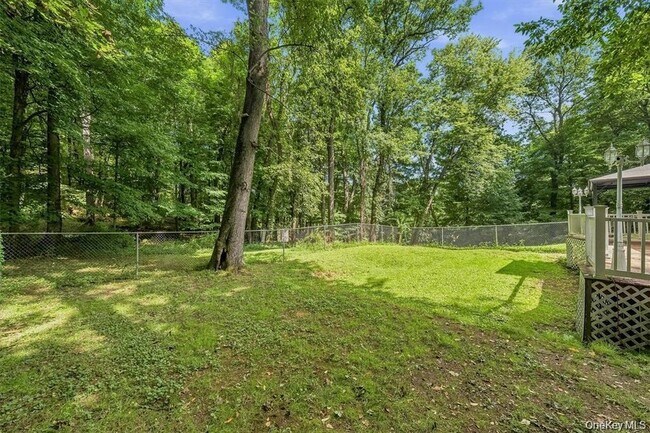 Building Photo - 383 NY-32