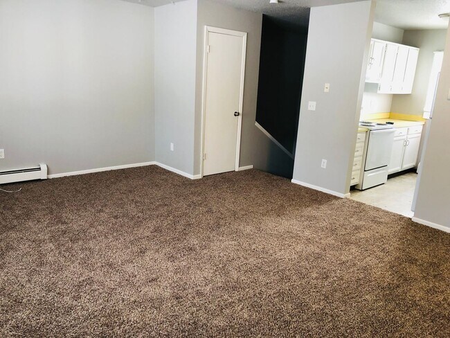 Building Photo - 1400 13th St NW