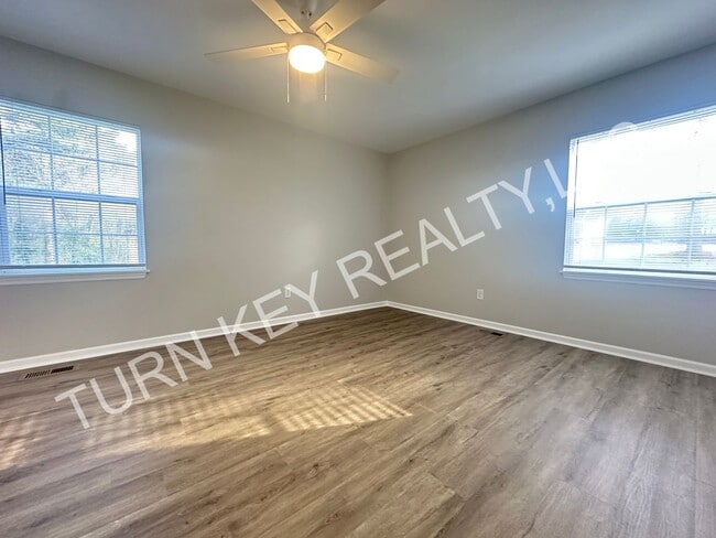 Building Photo - 436 McGinnis St