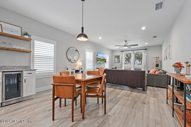 Building Photo - 803 7th Ave S