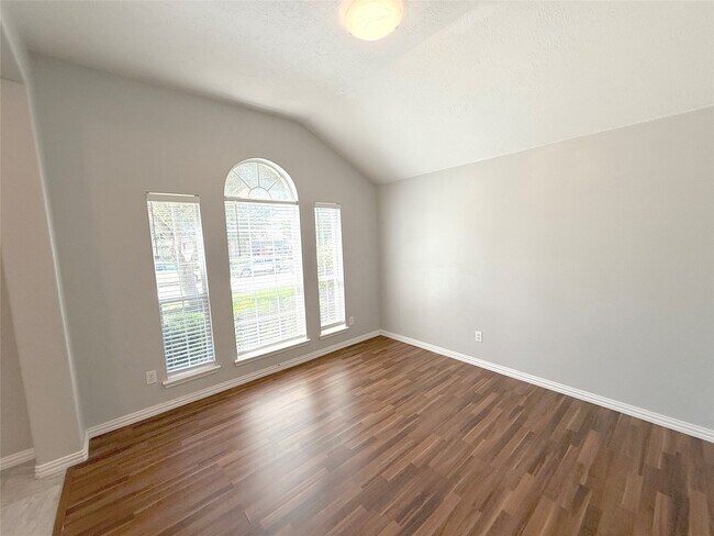 Building Photo - 2414 Alcove Foster Ct