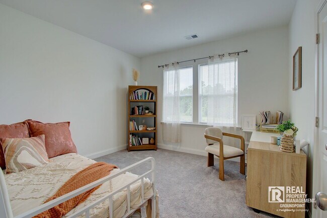 Building Photo - 357 Chapman Cir