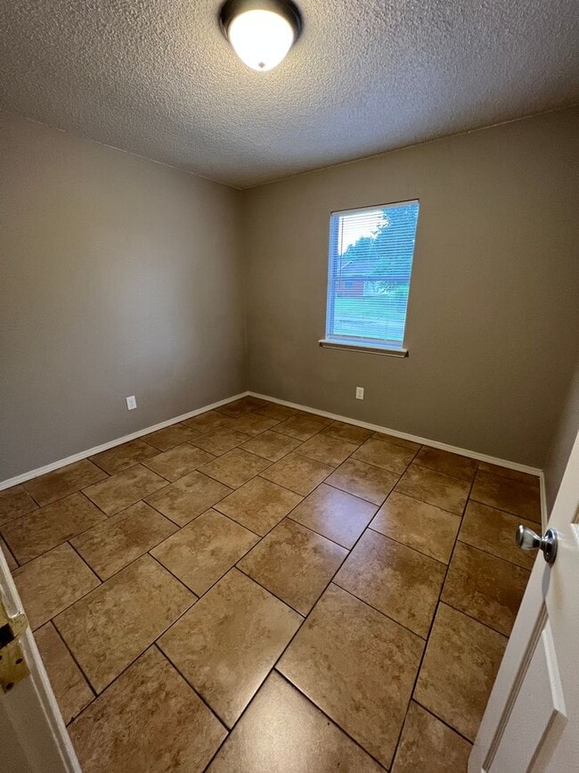 Building Photo - 3605 Rickey Dr