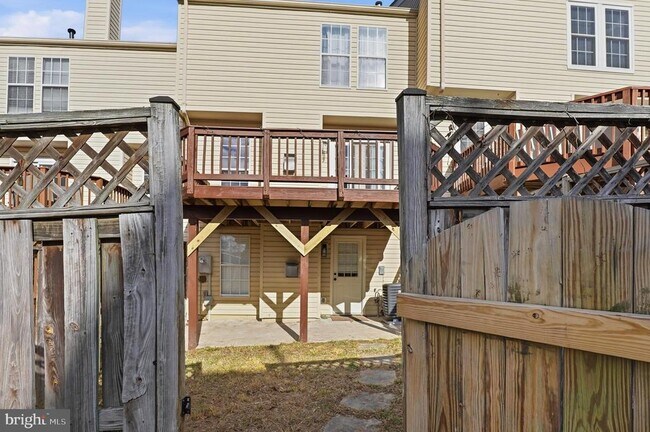 Building Photo - 12831 Silvia Loop