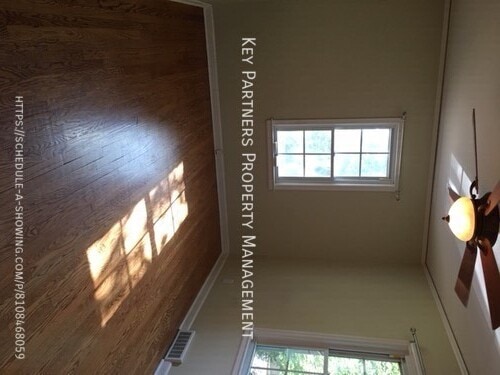 Building Photo - 619 NE 42nd-