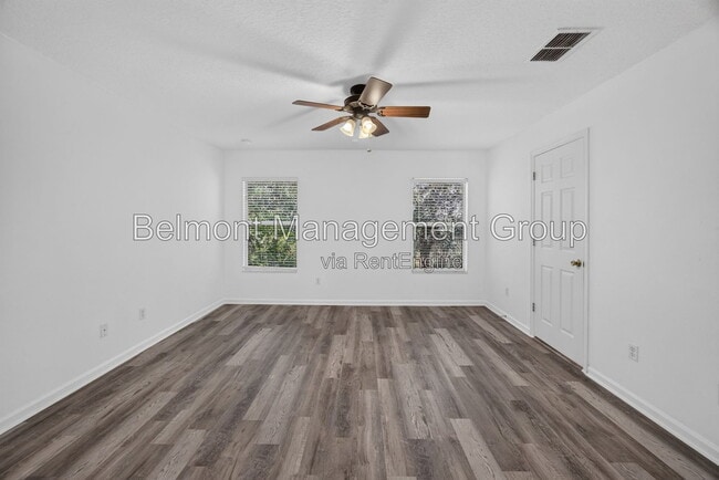 Building Photo - 16073 Old Ash Loop