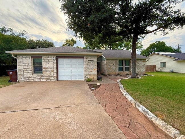 Primary Photo - 2631 Oak Meadow Dr