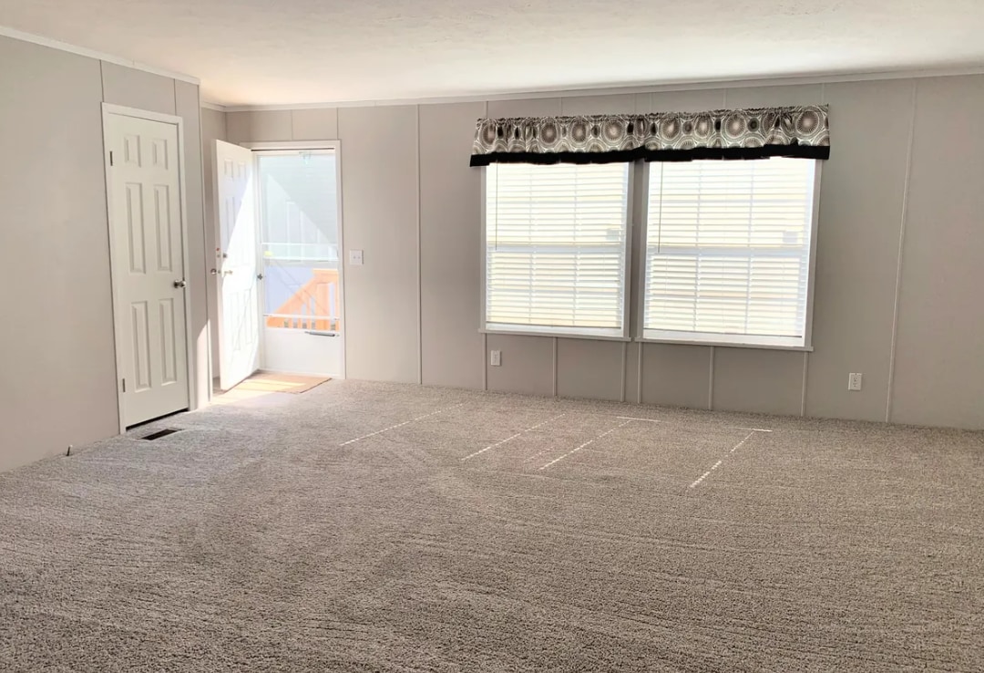 Building Photo - 16703 Fall River Rd