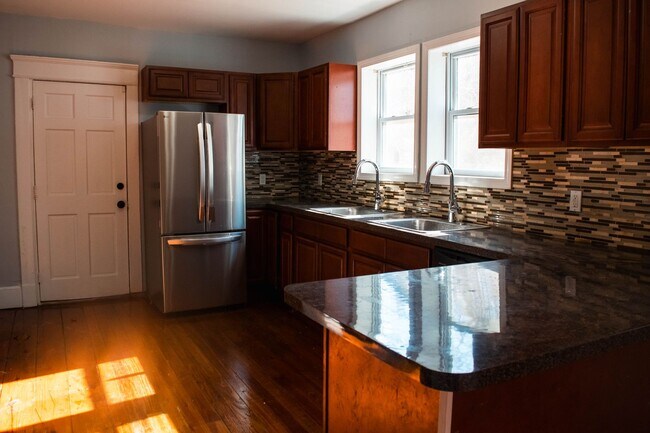 Building Photo - 1551 Ella T Grasso Blvd