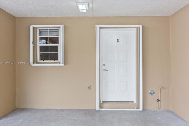 Building Photo - 3130 Bird Ave