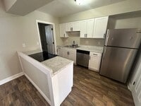 Building Photo - Spacious 2 Bed 1 Bath unit in great location