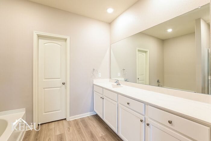 Building Photo - 25410 Cypress Bend Dr