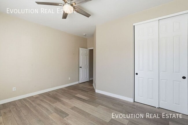 Building Photo - 3130 S 81st St