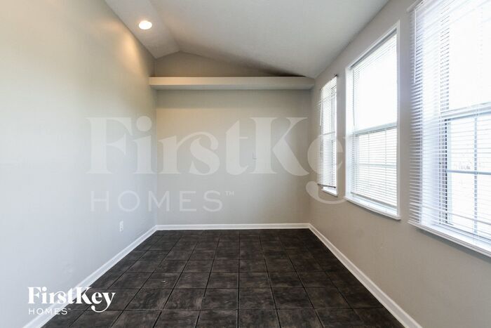 Building Photo - 6117 Epperson Dr