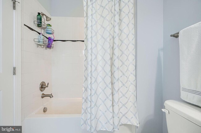 Building Photo - 432 Grand St