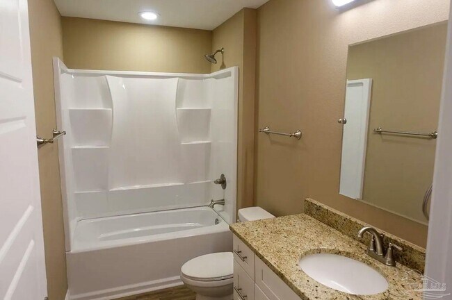 Building Photo - 10423 Tanton Rd