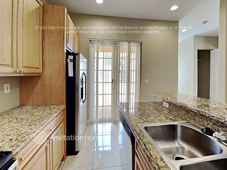 Building Photo - 1025 SW 146th Terrace