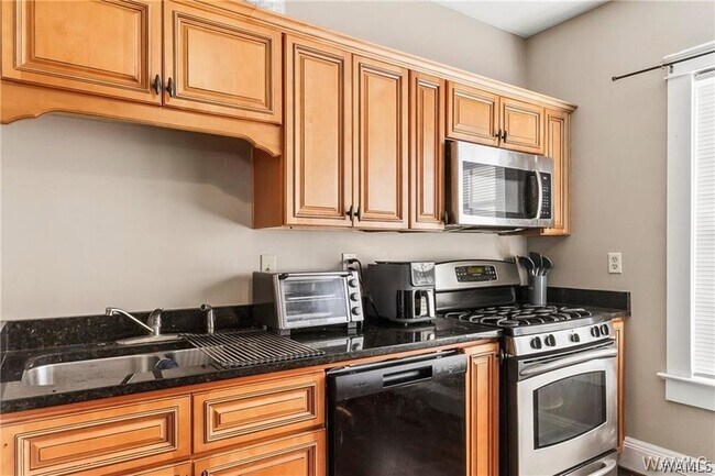 Building Photo - 2209 13th Street