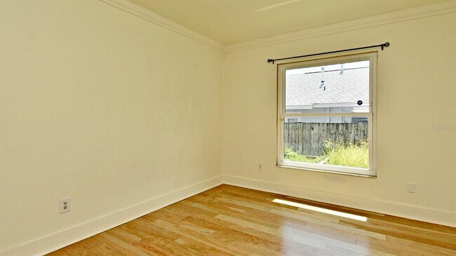 Building Photo - 8924 Angelica Dr