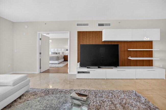 Building Photo - 45 Hendricks Isle
