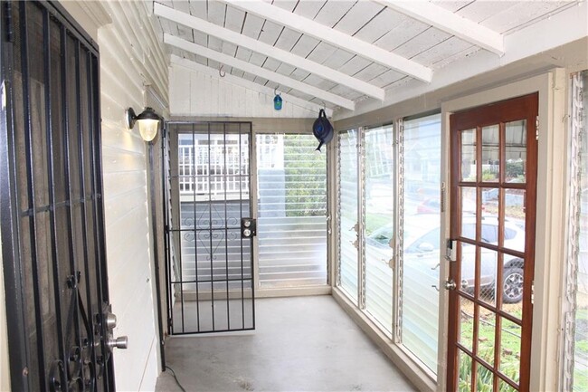 Building Photo - 1075 Manigault St SE