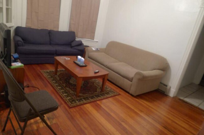 Building Photo - 862 Huntington Ave